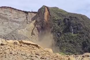 Hôm qua vừa bị sa thải! Shams: Corock bị phát hiện có vấn đề về huyết khối gây nguy hiểm cho sự nghiệp bóng rổ